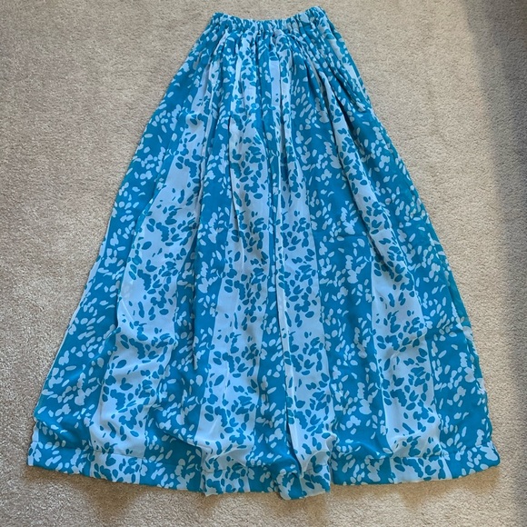 Dresses & Skirts - Blue & white summer maxi skirt